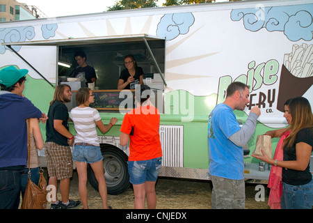 Camion alimentaire rassemblement à Boise, Idaho, USA. Banque D'Images