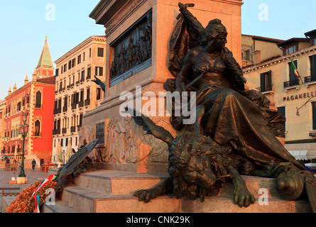 Près de front de mer sud Zaccaria Place Saint Marc, Statue de Daniele Manin, révolution de 1848, Venise, Italie, site du patrimoine mondial Banque D'Images