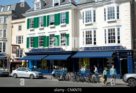 La célèbre librairie Blackwell sur Broad Street Oxford Angleterre Banque D'Images