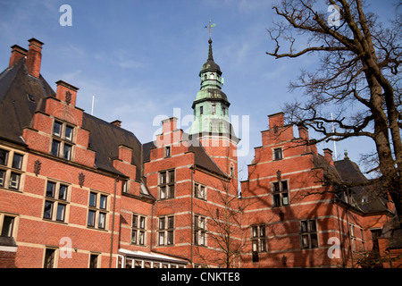 Bâtiment de la 'Ostfriesischen Landschaft' dans le paysage de la Frise orientale Aurich, Frise orientale, Basse-Saxe, Allemagne Banque D'Images