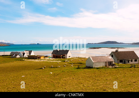 La petite colonie de Chiall dans le nord de l'île de Barra donnant sur Tràigh Cille-bharra. Banque D'Images