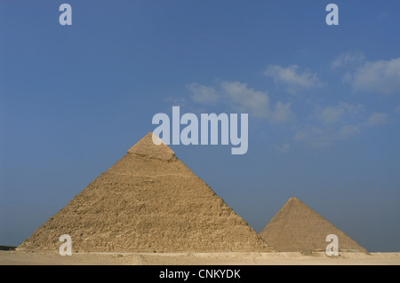 L'Égypte. Pyramides de Gizeh. Les Pyramides de Khéphren (Khafré) et Khufu (CHEOPS). Quatrième dynastie. 26e siècle av. J.-C. Ancien Empire. Banque D'Images