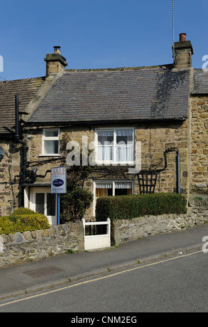 Maison en pierres à vendre eyam derbyshire, Angleterre Royaume-Uni Banque D'Images