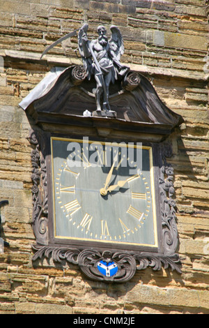 St Dunstan's horloge avec Père Temps Englaand Cranbrook Kent UK Banque D'Images