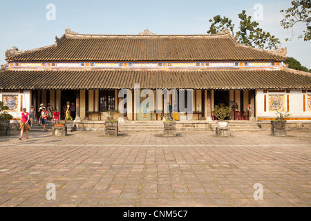 Salle des mandarins de la Ville Impériale, Hue, Vietnam Banque D'Images