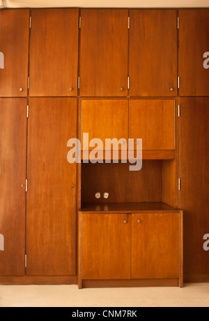 Maison Tugendhat, Brno, République tchèque, de l'unité d'entreposage et de l'armoire de chambre à coucher conçu par l'architecte Mies van der Rohe en 1928 Banque D'Images