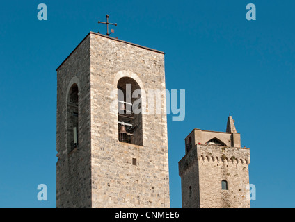 Beffroi de collegiata di Santa Maria Assunta l'Église et la tour Torre Grossa, San Gimignano, Toscane (Toscana, Italie) Banque D'Images