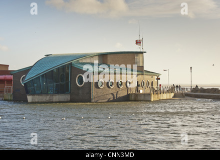 Station de sauvetage de la RNLI, Lytham St Anne's, Lancashire, Angleterre, janvier Banque D'Images