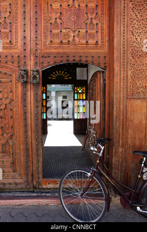 Porte Dans Marrakech Banque D'Images