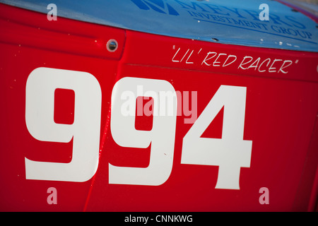 Du côté des voitures de course vintage rouge sur Bonneville Salt Flats USA Banque D'Images