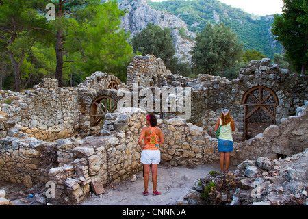 Ruines de la ville d'Olympos. Parc national côtier d'Olympos. La province d'Antalya. La côte méditerranéenne. La Turquie. Banque D'Images