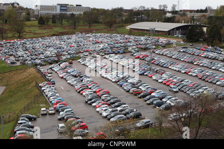 Parking hôpital occupé Aberdeen Royal Infirmary, Aberdeen, Écosse, Royaume-Uni. Banque D'Images