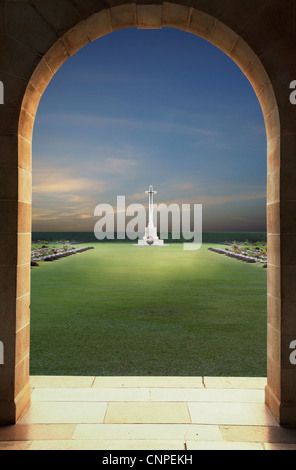 Avec de nombreuses pierres tombales du cimetière sur le jour lumineux Banque D'Images
