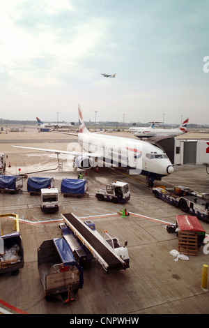 Les avions de British Airways , l'aéroport de Gatwick, Angleterre Banque D'Images