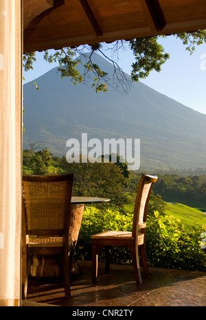 Une villa à Antigua La Reunion Golf Resort & Residences avec vue sur le volcan de Agua. Banque D'Images