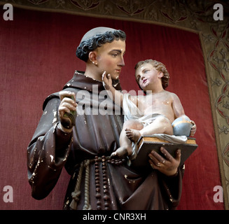 Statue de Anthony Padoue avec l'enfant Jésus Christ Banque D'Images