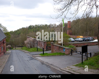 Vestiges de pont Parc d'Ironworks, Ashton-under-Lyne, Lancashire, England, UK. Banque D'Images