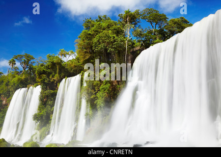 Iguassu Falls, vue de côté Argentin Banque D'Images