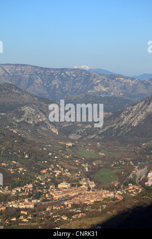 Le village de Sospel dans la vallée de la Bevera dans l'arrière pays de la Côte d'Azur Banque D'Images