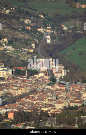 Le village de Sospel dans la vallée de la Bevera dans l'arrière pays de la Côte d'Azur Banque D'Images