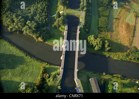 Traversée du canal Dortmund-Ems Lippe river, l'Allemagne, en Rhénanie du Nord-Westphalie, Ruhr, Castrop-Rauxel Banque D'Images