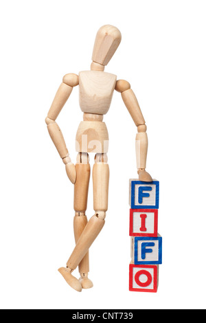 Figurine en bois avec les lettres FIFO isolé sur fond blanc Banque D'Images