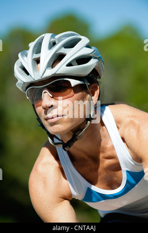 Cycliste féminine Banque D'Images