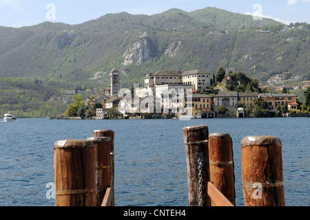 Avis sur l'île de Saint Giulio, Piémont, Italie Banque D'Images