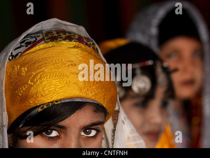 Fille de Ghadamès en Libye, vêtements touareg traditionnelle Banque D'Images