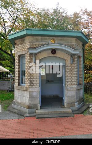 Fort à la police Pont Mansei, musée Edo-Tokyo d'architecture en plein air, la ville de Koganei, Tokyo, Japon Banque D'Images