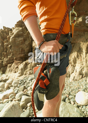 Chaussures attachées à des alpinistes belt Banque D'Images