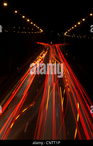 Les prise de vue du trafic nocturne Banque D'Images