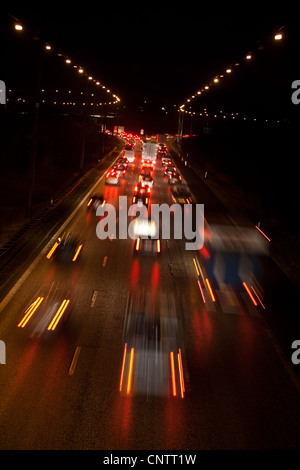 Les prise de vue du trafic nocturne Banque D'Images