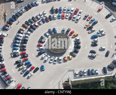 Vue aérienne de stationnement circulaire Banque D'Images