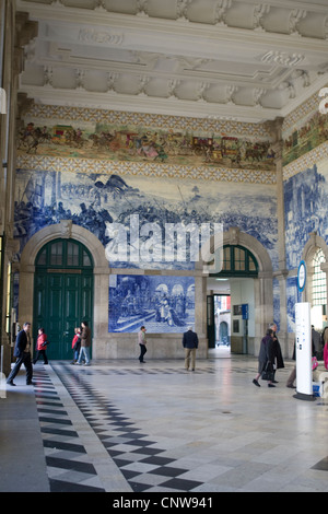 Hall d'entrée, Estacao de São Bento (Gare de Sao Bento), Porto, Portugal Banque D'Images