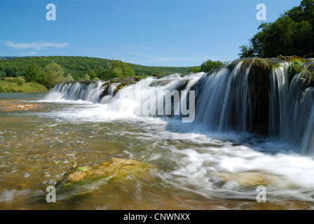 Cascade de rivière Loue, France, Franche-Comté, Jura, Port Lesney Banque D'Images