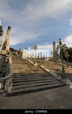 Le monumental escalier menant à la gare principale, la gare de Marseille Saint Charles à Marseille,France. Banque D'Images