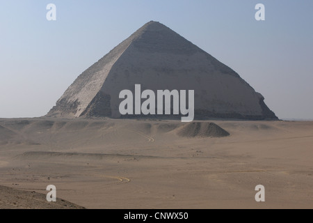 Pyramide rhomboïdale de Pharaon Snofru à Dahshur, Égypte. Banque D'Images