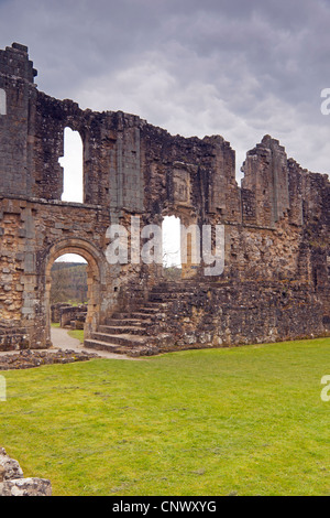 À l'intérieur de l'infirmerie à l'abbaye de Rievaulx North Yorkshire Banque D'Images