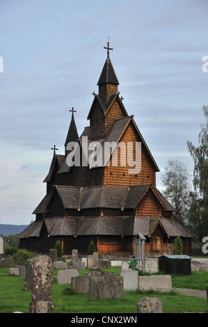 Vieille église en douves de bois de Heddal, Norvège Banque D'Images