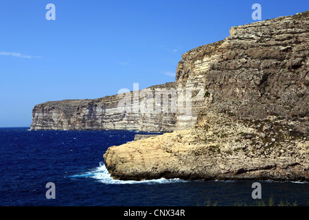 Côte raide près de Xlendi, Malte, Gozo, Xlendi Banque D'Images