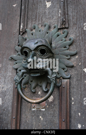 Sanctuaire de Norman knocker sur la porte de la cathédrale de Durham en Angleterre du Nord-Est, Royaume-Uni. Banque D'Images