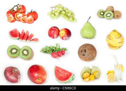 Différents fruits et légumes isolé sur fond blanc Banque D'Images