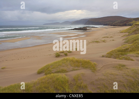 Seascape et système de dunes côtières à Sandwood Bay au nord le long de, Royaume-Uni, Ecosse, Sutherland Banque D'Images