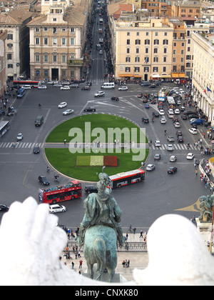 Vue de la Piazza Venezia au sommet du monument de Vittorio Emanuele II, Rome Banque D'Images