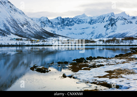 Au fjord Tromvik, Norvège, Tromvik Banque D'Images