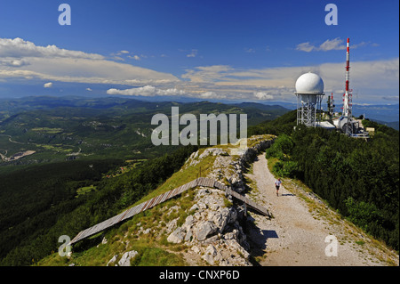 Station météorologique sur la montagne Vojak, Croatie, Naturpark Ucka Banque D'Images