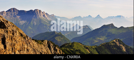 Vue panoramique du Mont Aiguille dans le Vercors Nature Park au parc naturel de la Chartreuse, France, SIER, Rhne-Alpes Banque D'Images