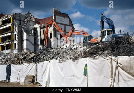 Les bâtiments en cours de démolition par Frankonia AG Eurobau pour faire place au nouveau Stadtpalais à Behrenstrasse à Berlin. Banque D'Images