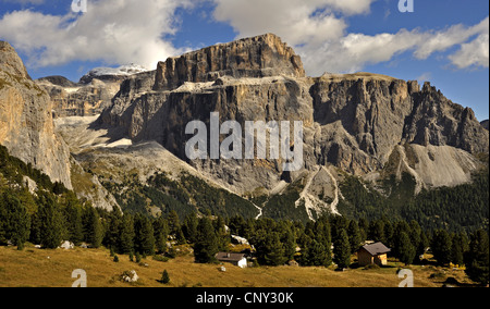 Sass de sommets de Sella Pordoi Pass, Italie, Dolomites Banque D'Images